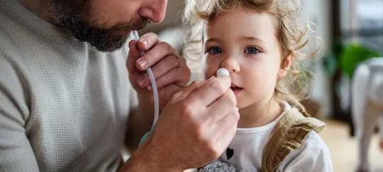 Jak zapobiec ulewaniu przez nos u niemowląt – skuteczne metody